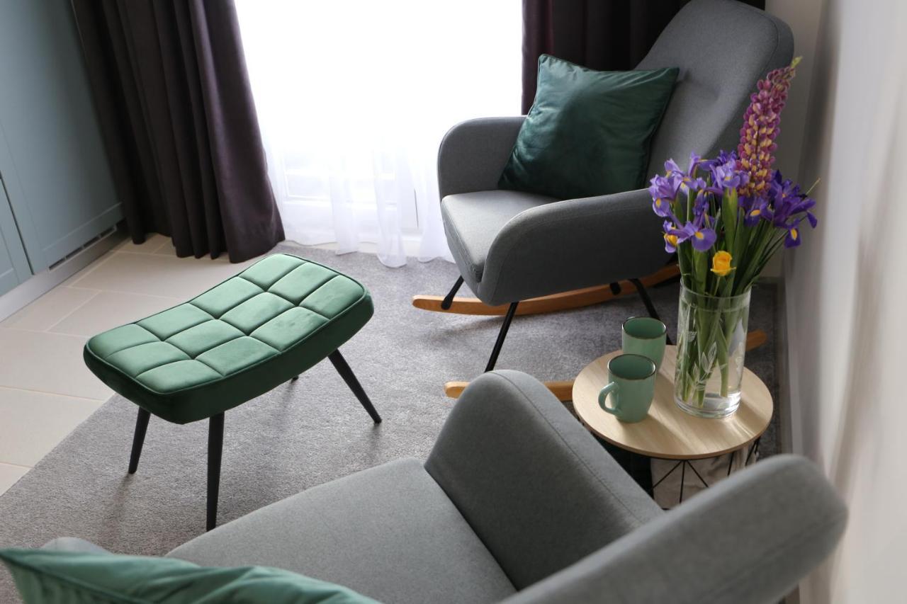 Flora Studio Apartments Korenica Kültér fotó